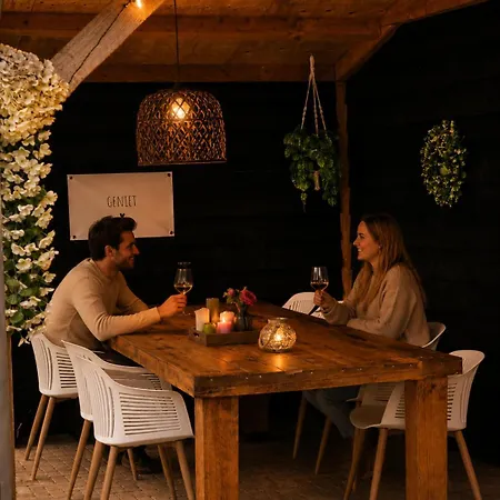 Aan De Rand - Veluwe - Met Sauna Chalet *